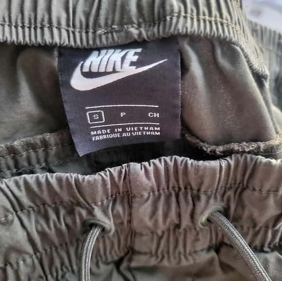 Nike Pants - Picture 4 of 5